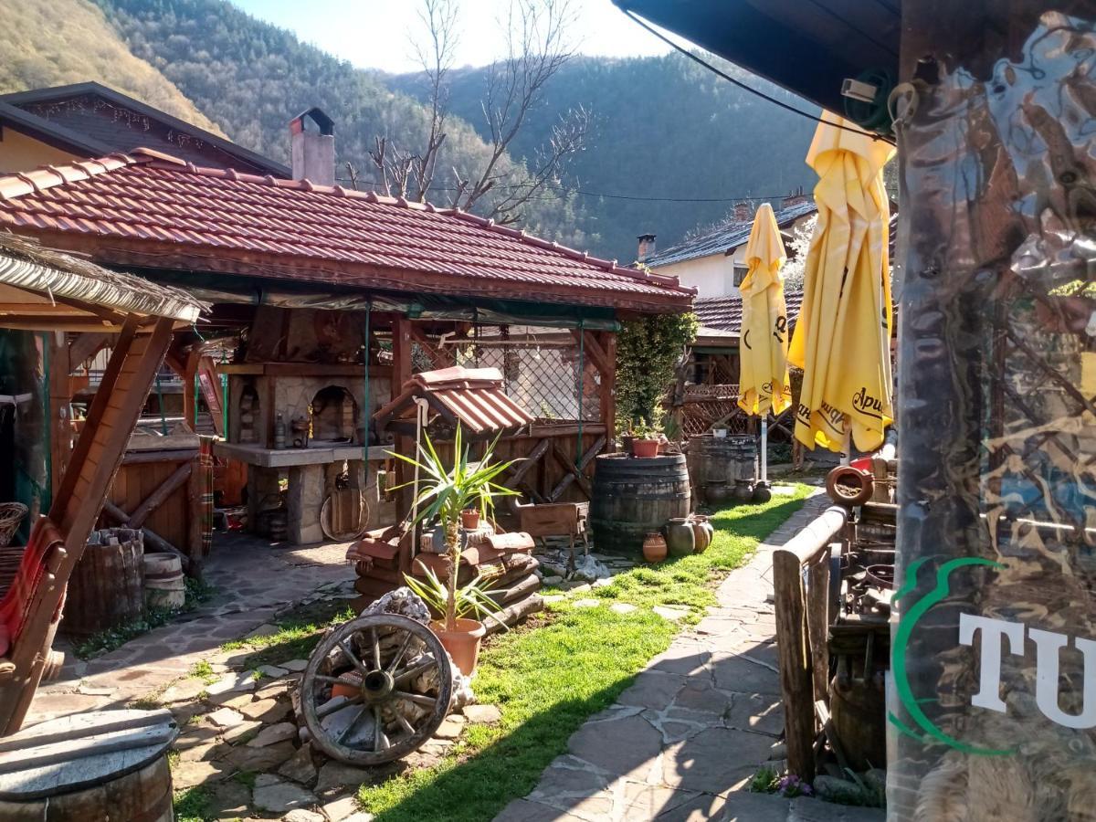 Hotel Кръчмъ При Байката Alpin Ribarica Esterno foto