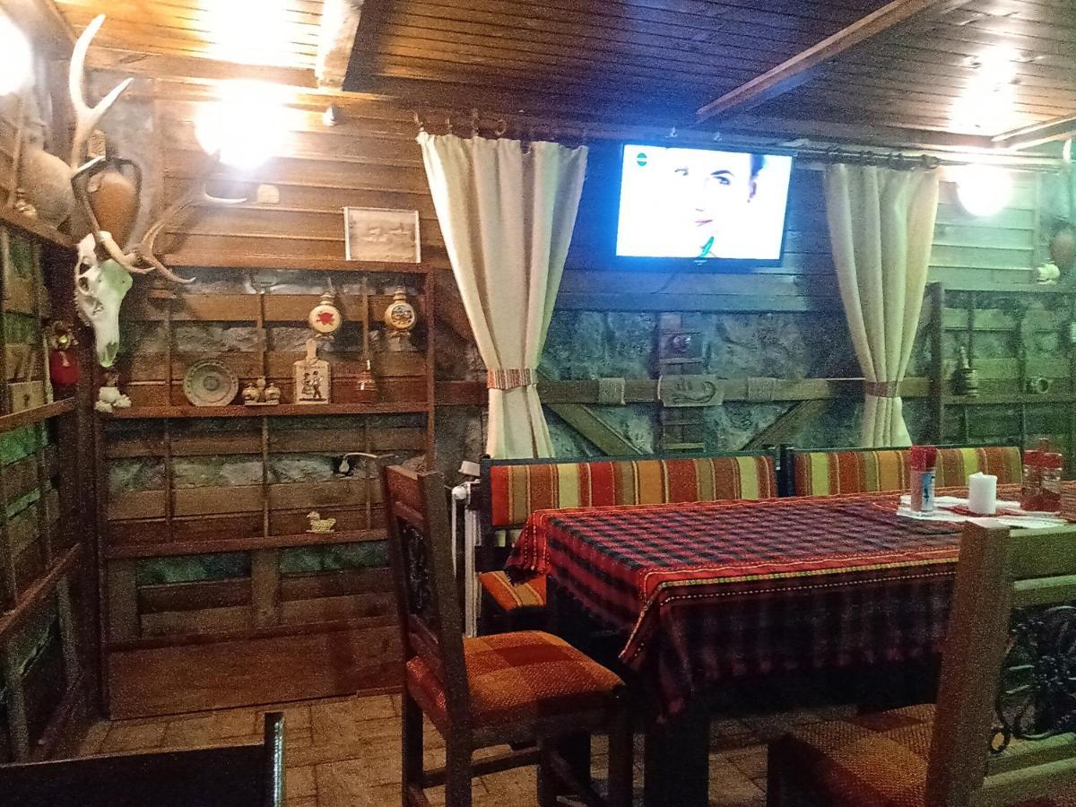 Hotel Кръчмъ При Байката Alpin Ribarica Esterno foto
